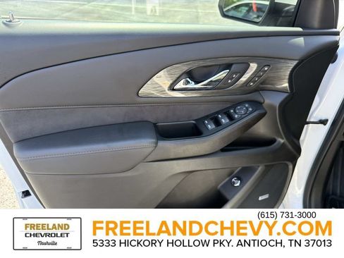 Used 2023 Chevrolet Traverse High Country FWD image 21