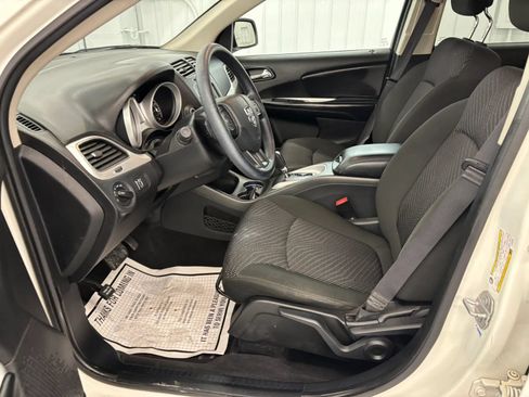 Used 2020 Dodge Journey SE w/ Blacktop Package FWD image 38