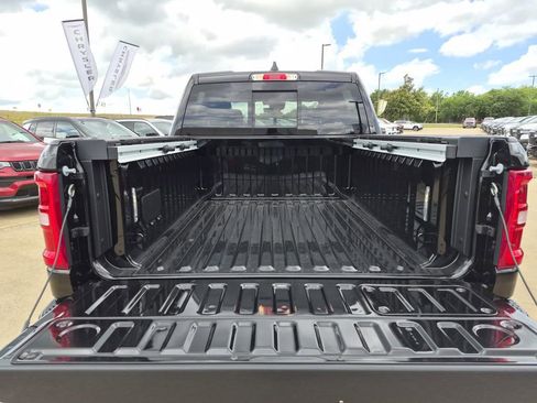 New 2026 RAM 1500 Laramie AWD/4WD image 10