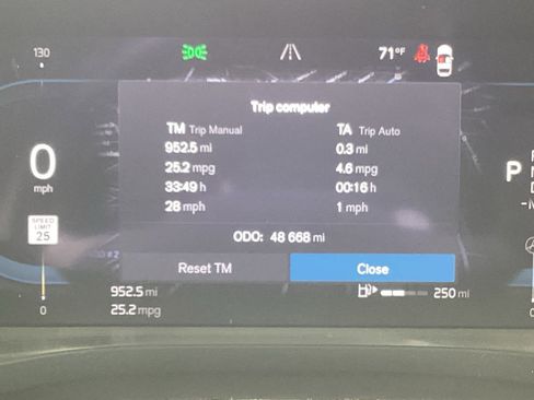 Certified 2023 Volvo XC60 B5 Ultimate w/ Climate Package image 44