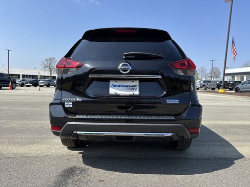 Used 2020 Nissan Rogue S w/ Special Edition Package image 9