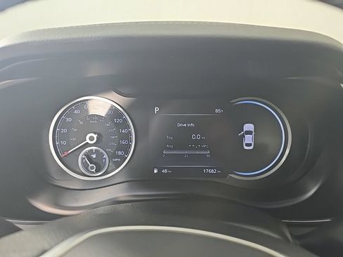 Used 2023 Genesis G70 2.0T RWD image 16