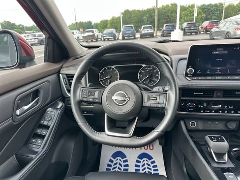 Used 2023 Nissan Rogue SV w/ SV Premium B Package AWD/4WD image 19