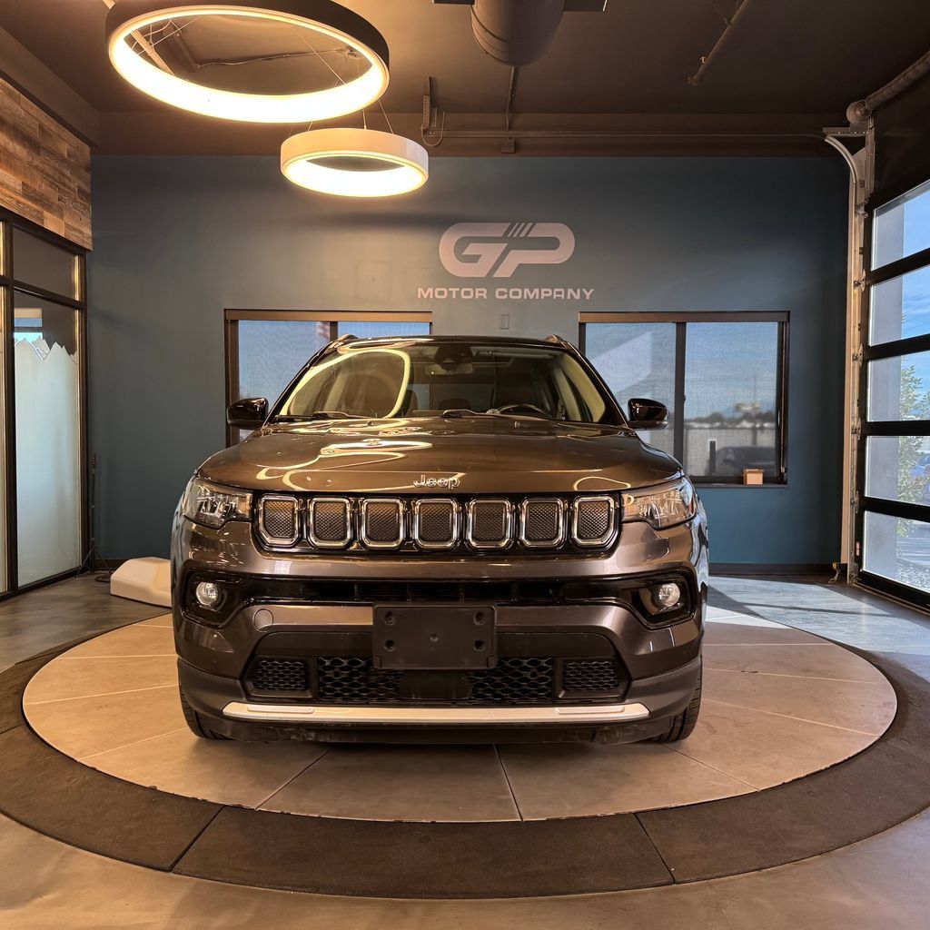 Used 2022 Jeep Compass Limited w/ Sun and Sound Group AWD/4WD image 8