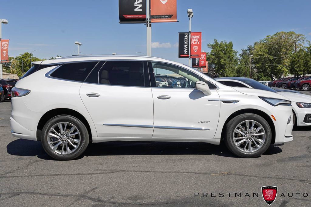 Used 2023 Buick Enclave Avenir w/ Avenir Technology Package AWD/4WD image 22