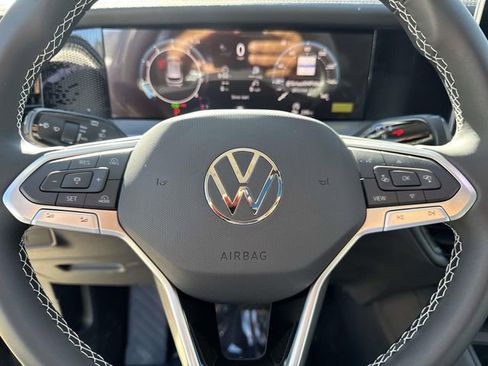 New 2026 Volkswagen Tiguan SE image 17