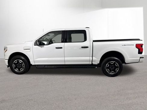 Used 2022 Ford F150 Lightning XLT w/ Tow Technology Package image 28
