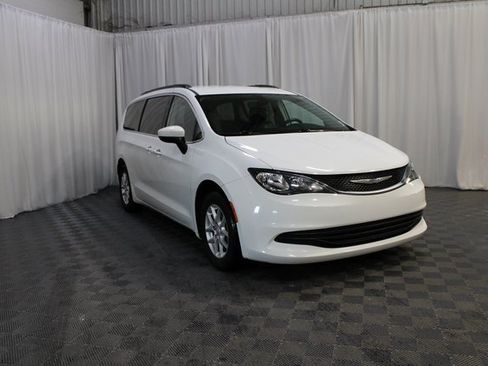Used 2020 Chrysler Voyager Lxi image 27