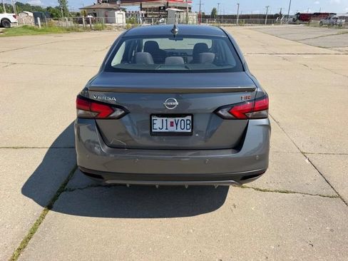 Used 2023 Nissan Versa SR w/ Trunk Package FWD image 4