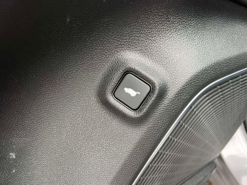 Used 2023 Acura MDX SH-AWD w/ Technology Package image 18