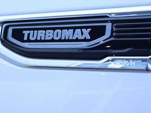 New 2026 GMC Sierra 1500 SLE image 8