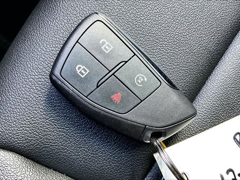 Used 2025 GMC Canyon Elevation w/ Convenience Package image 14