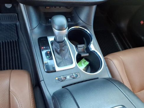 Used 2019 Toyota Highlander Limited Platinum image 34