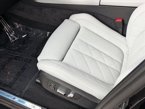 New 2026 BMW X5 sDrive40i w/ M Sport Package image 4