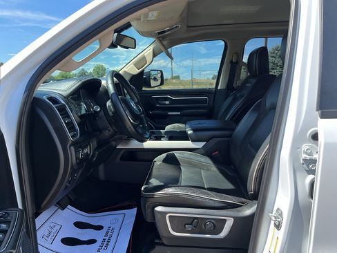 Used 2019 RAM 1500 Laramie RWD image 9