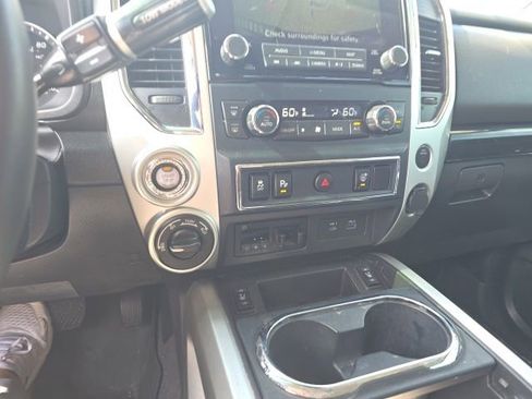 Used 2021 Nissan Titan SV w/ SV Convenience Package AWD/4WD image 18