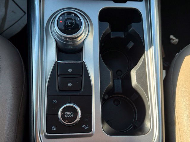 Used 2021 Ford Explorer Limited w/ Equipment Group 301A AWD/4WD image 29