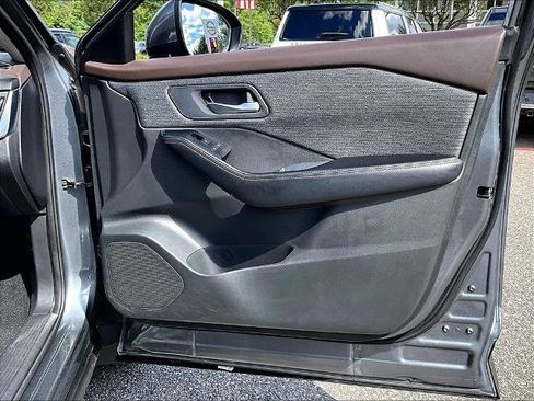 Certified 2023 Nissan Rogue SV AWD/4WD image 12