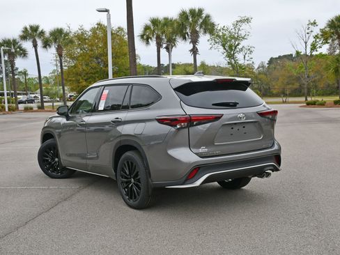 New 2026 Toyota Highlander XSE AWD/4WD image 2