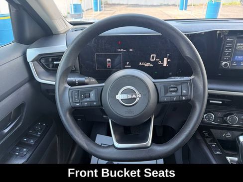 Used 2025 Nissan Kicks S FWD image 17