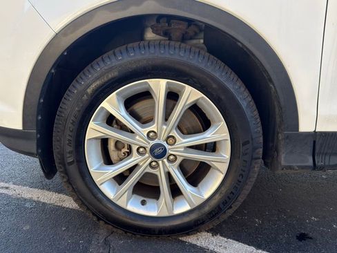 Used 2017 Ford Escape SE image 8