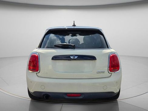 Used 2016 MINI Cooper 4-Door Hardtop FWD image 5