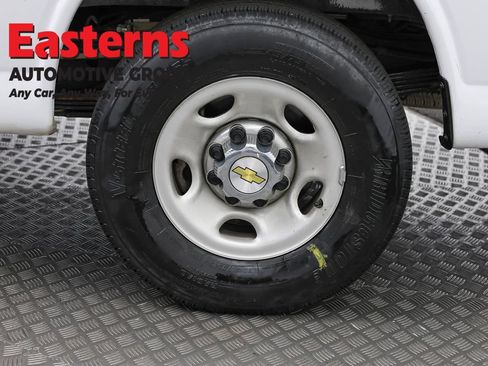 Used 2024 Chevrolet Express 3500 LT w/ LT Preferred Equipment Group RWD image 31