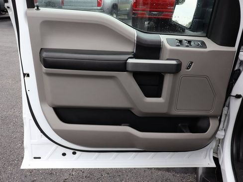 Used 2018 Ford F150 XLT w/ Trailer Tow Package image 28