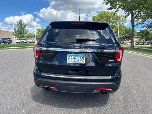 Used 2018 Ford Explorer XLT w/ Equipment Group 202A AWD/4WD image 5