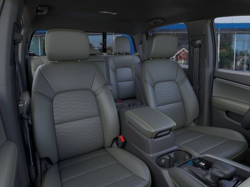 New 2026 Chevrolet Colorado ZR2 w/ Technology Package AWD/4WD image 16