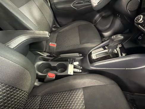 Used 2020 Nissan Versa S FWD image 33
