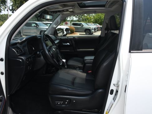Certified 2023 Toyota 4Runner TRD Off-Road Premium w/ Moonroof Package AWD/4WD image 8