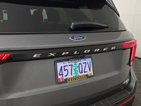 Used 2026 Ford Explorer Active w/ Active Comfort Package AWD/4WD image 11