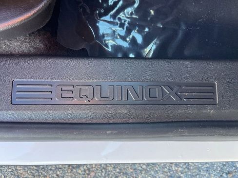 Used 2023 Chevrolet Equinox LT image 47