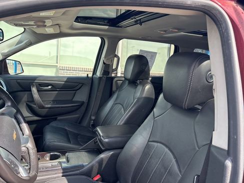 Used 2017 Chevrolet Traverse Premier image 13
