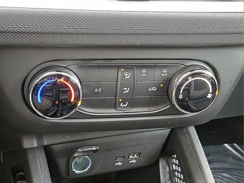 Used 2026 Chevrolet TrailBlazer LS image 28