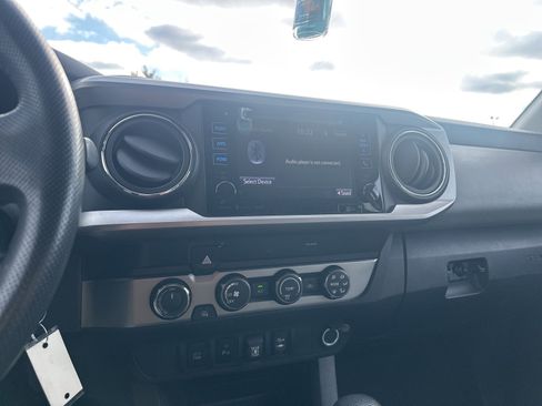 Used 2019 Toyota Tacoma SR5 image 8