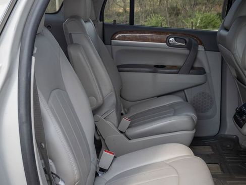 Used 2011 Buick Enclave CXL FWD image 33