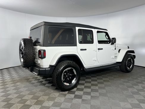Used 2022 Jeep Wrangler Unlimited Sahara image 5