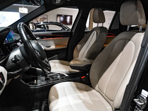 Used 2021 BMW X1 xDrive28i w/ Premium Package AWD/4WD image 30
