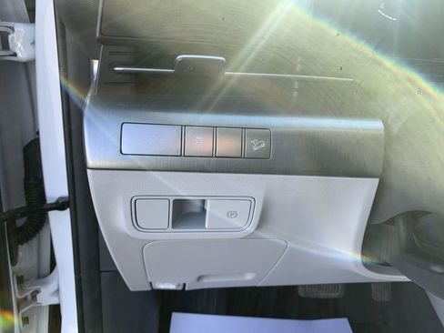 Used 2024 Hyundai Kona SEL image 14