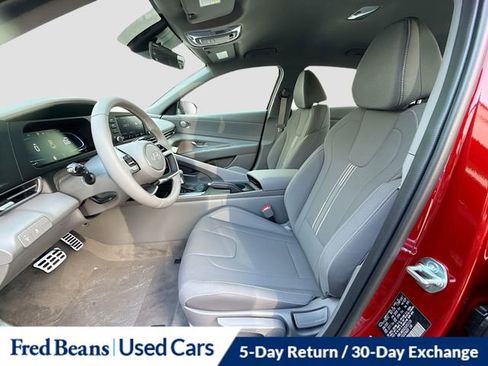 Used 2025 Hyundai Elantra Sport FWD image 21