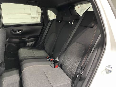 Used 2025 Honda HR-V Sport image 17