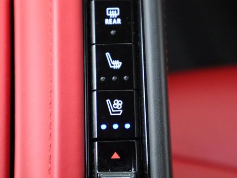 Certified 2024 Chevrolet Corvette Stingray Premium Cpe w/ Battery Protection Package RWD image 22
