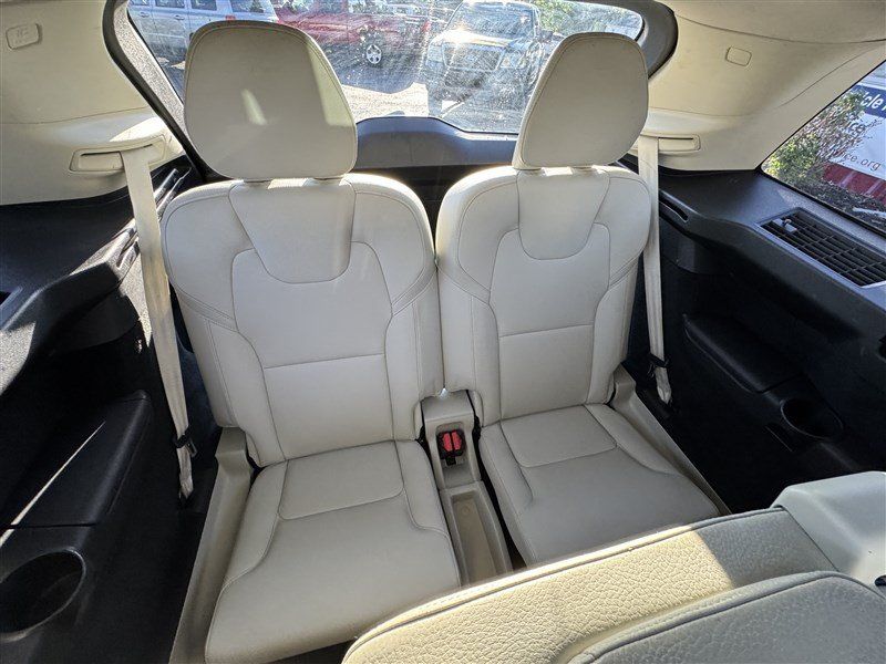 Used 2017 Volvo XC90 T6 Momentum w/ Vision Package AWD/4WD image 14