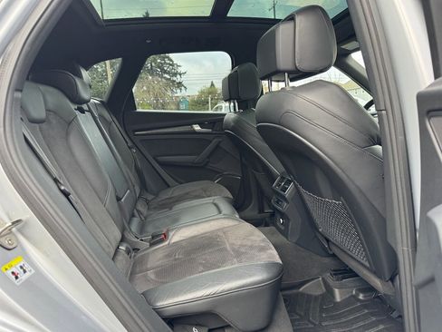 Used 2018 Audi SQ5 Premium Plus w/ Navigation Package image 18