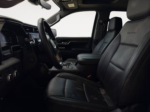 Used 2025 GMC Sierra 1500 Denali AWD/4WD image 20