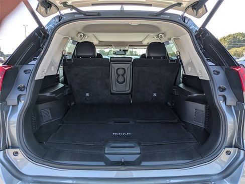 Used 2019 Nissan Rogue SL w/ Premium Package image 29