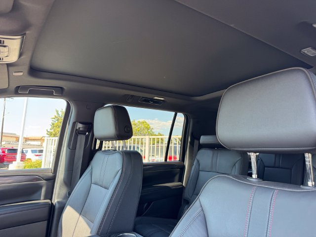 Certified 2023 Chevrolet Suburban RST w/ Luxury Package AWD/4WD image 21