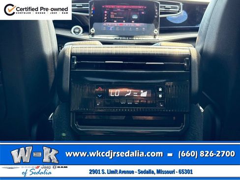 Certified 2022 Jeep Wagoneer Series III w/ Premium Group I AWD/4WD image 43
